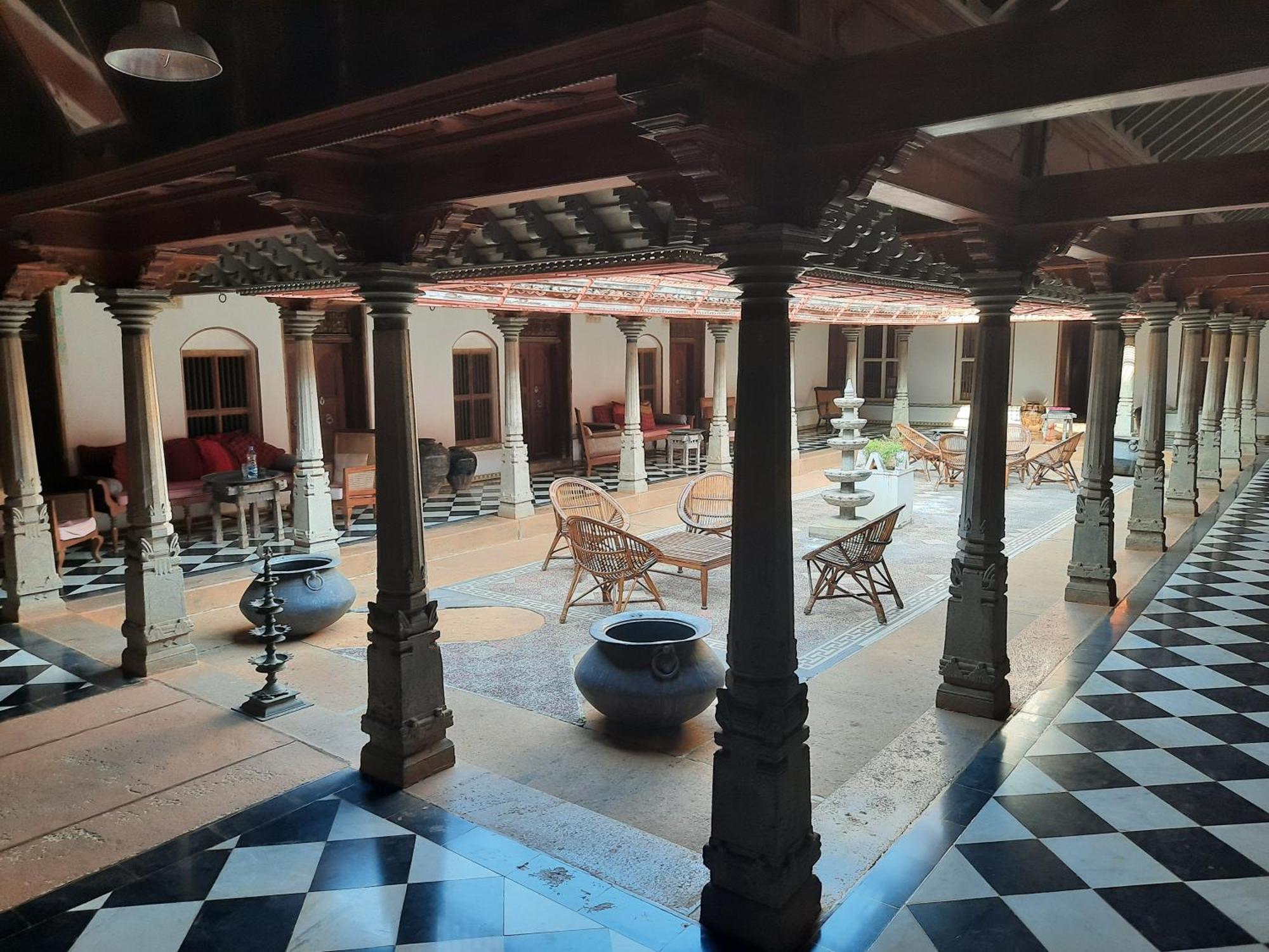 Saratha Vilas Chettinad Kānādukāttān Bagian luar foto